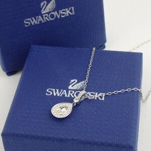 Swarovski Crystal Teardrop Pendant Necklace 🤩✨